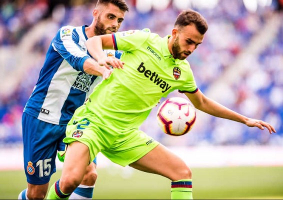 Paco López ya ha utilizado a sus cinco delanteros
