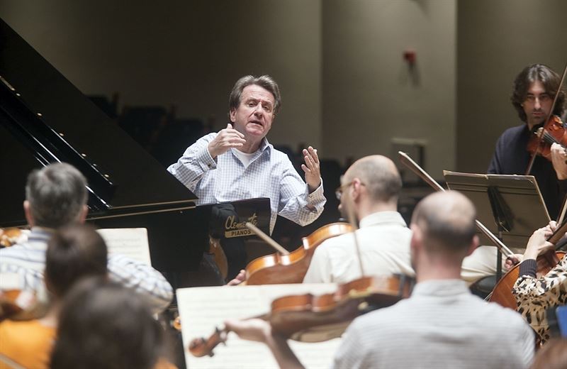 Buchbinder interpreta junto a la Orquesta de Valencia a las fantasías para piano de Mozart, Haydn y Beethoven