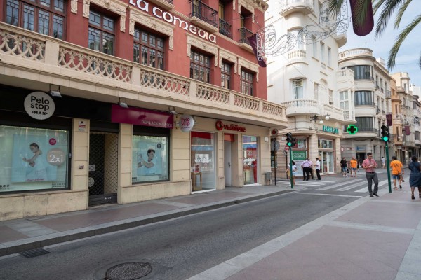 Modernización, simplificar burocracia o captación de inversores, los planes de Elche para el comercio