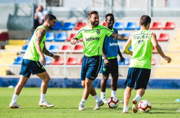 El Levante se acercó a la permanencia con su último triunfo ante el Sevilla