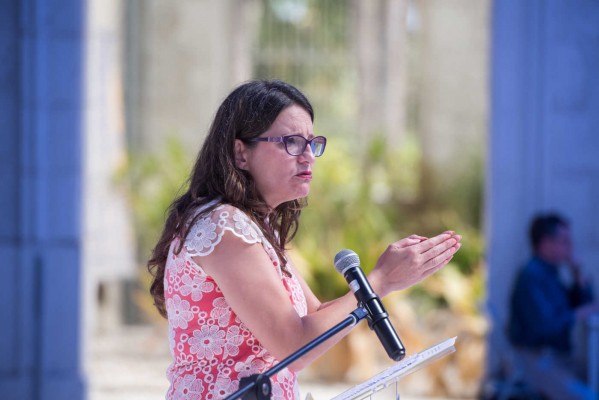 Oltra pide plantear una reforma constitucional que aborde el modelo territorial