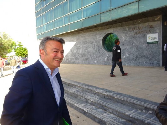 Archivan la denuncia contra el secretario provincial del PSOE por trocear contratos en Xàbia