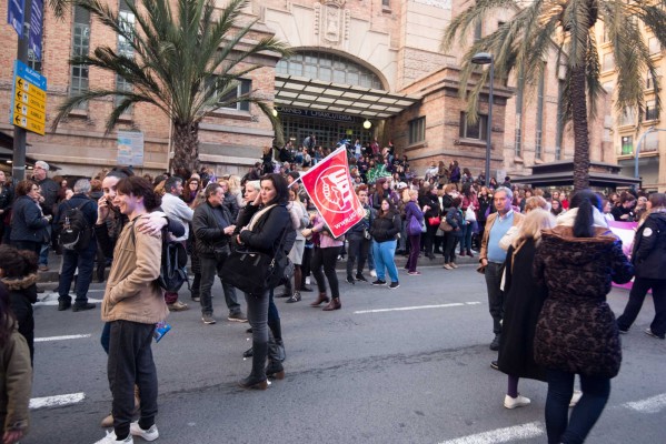 Manifestación del Día de la Mujer en Alicante (fotos RAFA MOLINA)