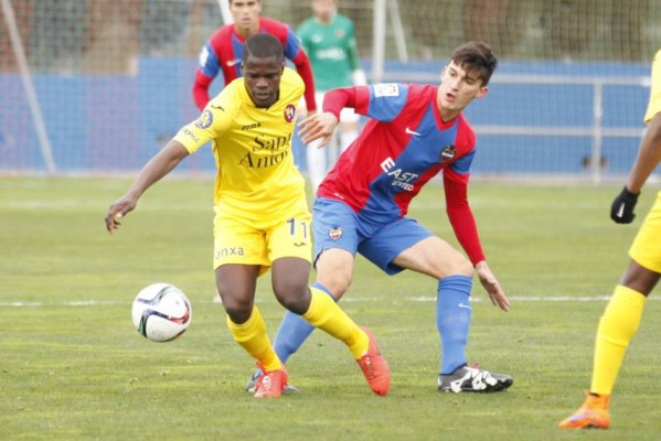 Pepelu deja el primer equipo y jugará en el Atlético Levante en Segunda B