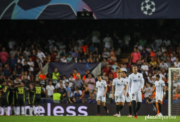 El Valencia es incapaz de puntuar ante una Juventus en inferioridad