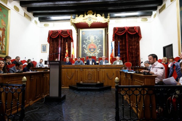 Empieza la pugna por los presupuestos de Elche: tripartito y Ciudadanos, enfrentados por el IBI