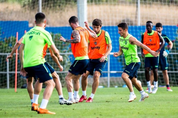 Coke y Chema, ausentes en la vuelta al trabajo del equipo