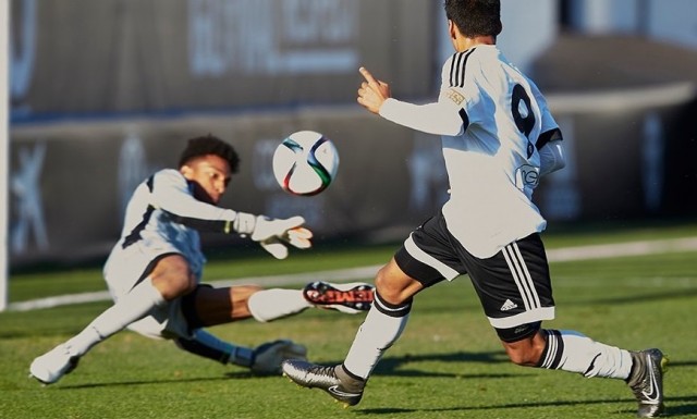 El Mestalla quiere mostrar su candidatura al ascenso venciendo al Hércules