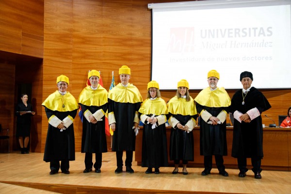 Miguel Ríos, investido 'Honoris Causa' por la UMH (Fotos: PEPE OLIVARES)
