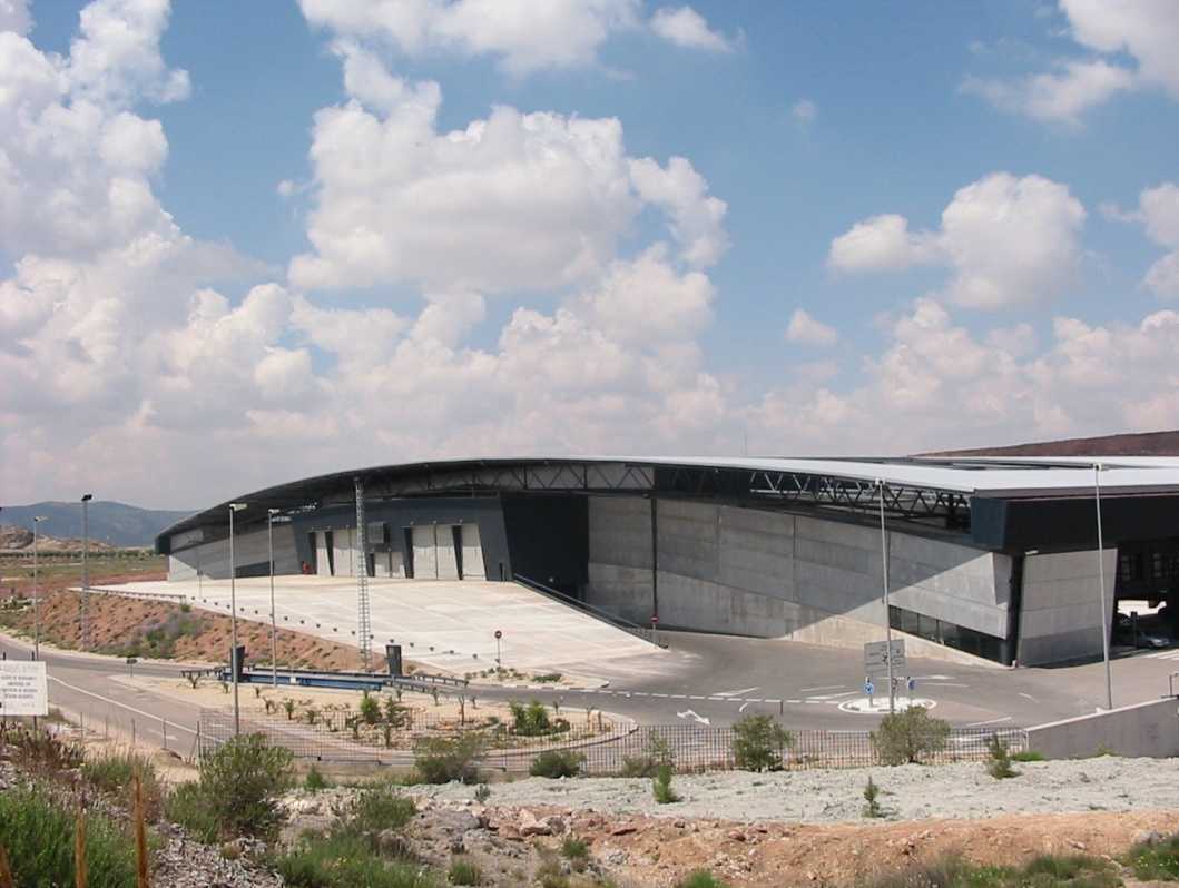 Lío en las basuras del Alto Vinalopó: Vaersa quiere subir la tarifa, pero que la Diputación también pague