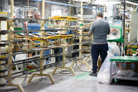 El laberinto burocrático que frena la incorporación de las personas migrantes a las empresas