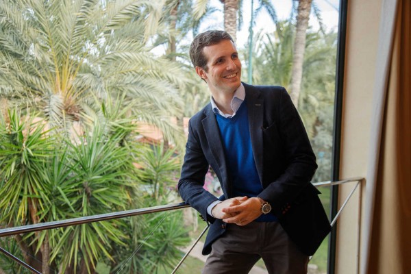 Pablo Casado en la tertulia Elche Piensa (fotos PEPE OLIVARES)