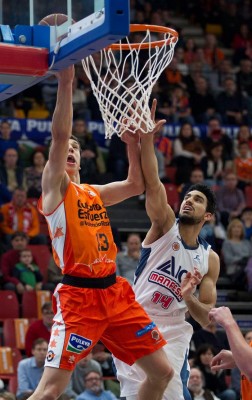Valencia Basket desborda al Manresa