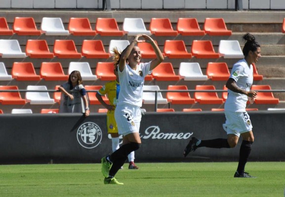 El Valencia visita al Tenerife en busca de la tercera plaza