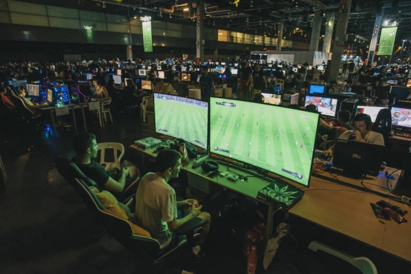 eSports, por fin un negocio que sabe cómo monetizar a 'millennials' y 'centennials'