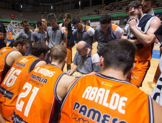 Ponsarnau ve cosas a mejorar y espera la vuelta de San Emeterio para el Unicaja 
