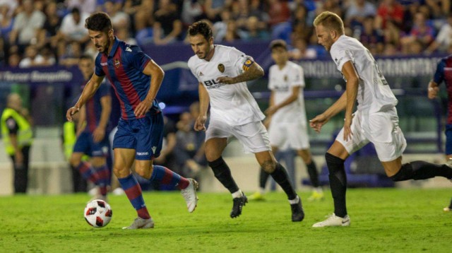 El Atlético Levante UD regresa de vacío de Badalona