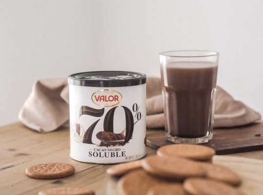 Chocolates Valor se lanza a competir con ColaCao y Nesquik con un cacao soluble