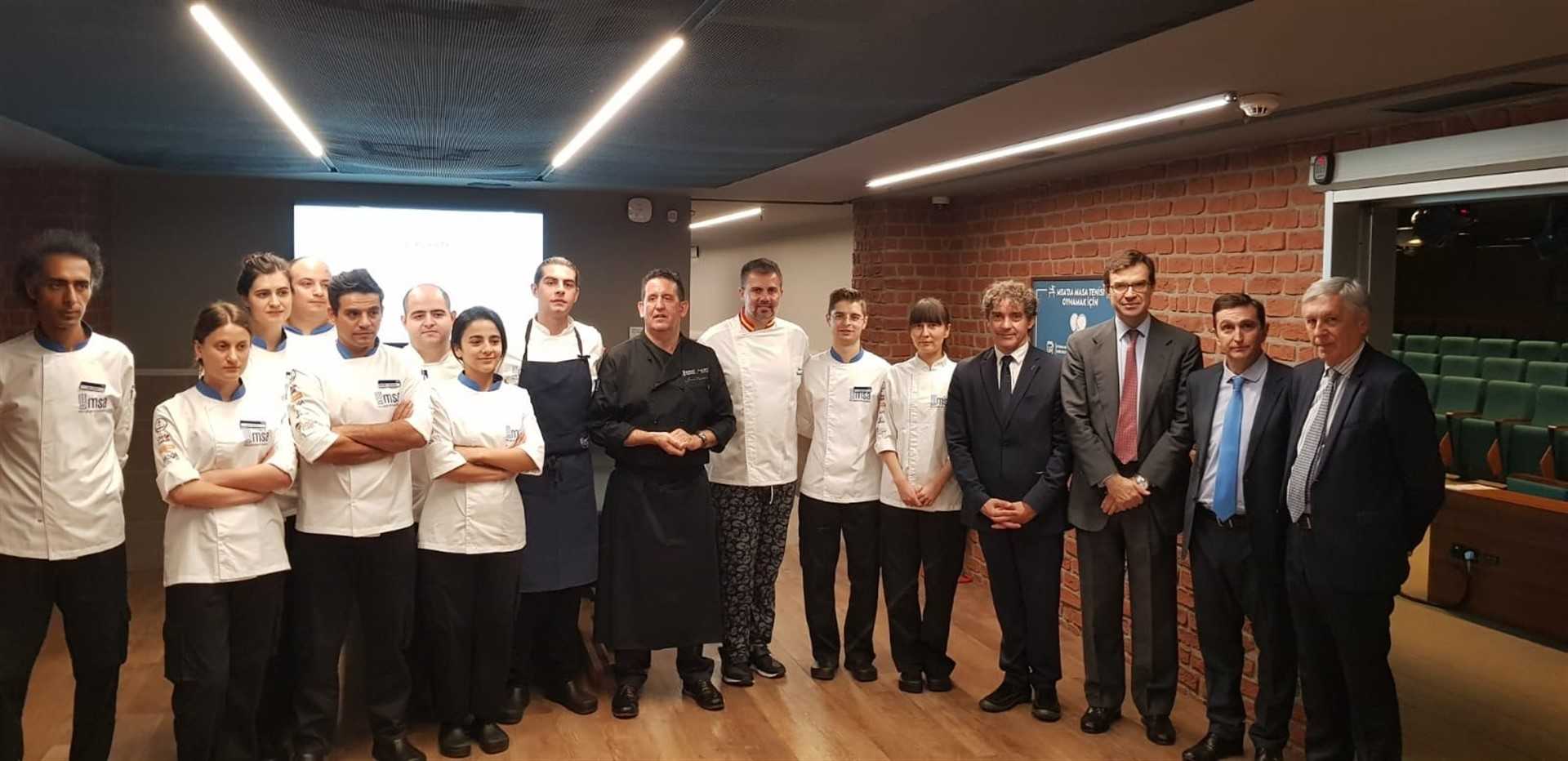 Colomer presenta la oferta turística de la Comunitat en Turquía