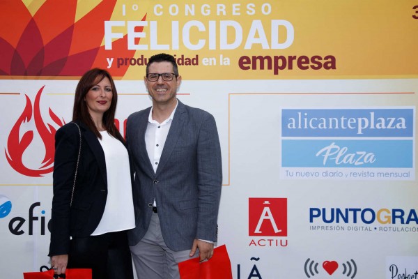 Emerge Alicante, congreso sobre la felicidad y la productividad en la empresa (Fotos: PEPE OLIVARES)