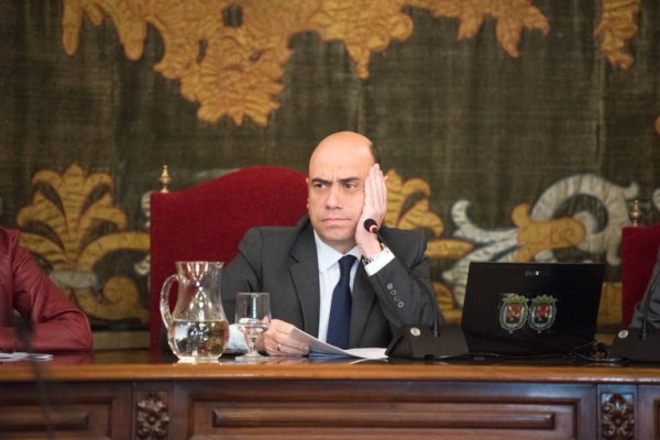 El mismo tribunal juzgará los dos casos por supuesta prevaricación del ex alcalde Echávarri