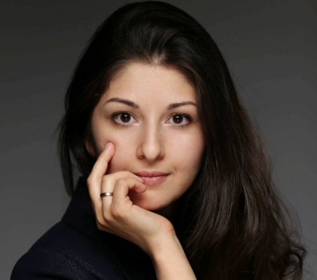 La pianista Fatima Dzusova presenta nou disc i inicia gira per les comarques valencianes