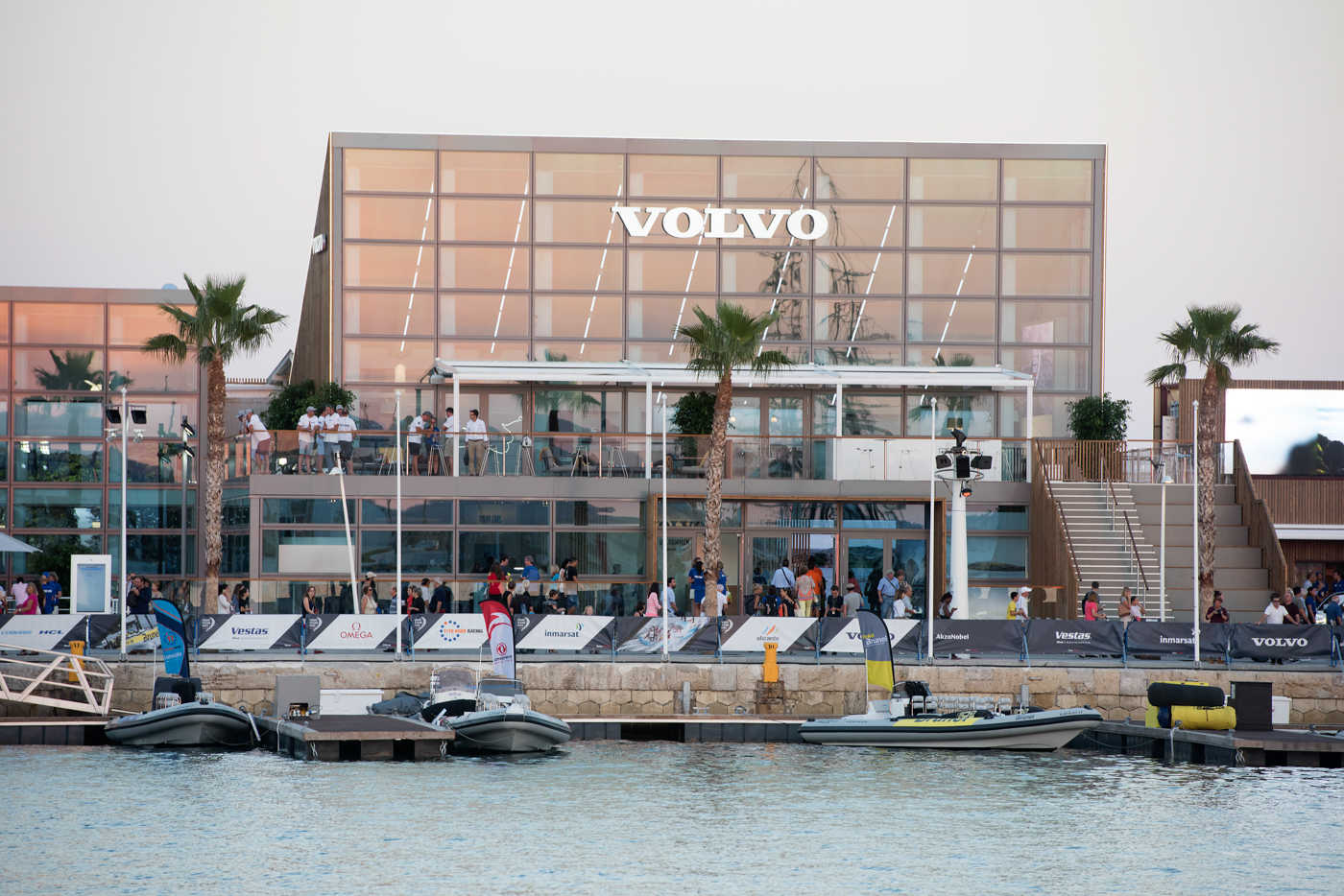 La primera noche del Race Village de la Volvo 2017/18 (Fotos: RAFA MOLINA)