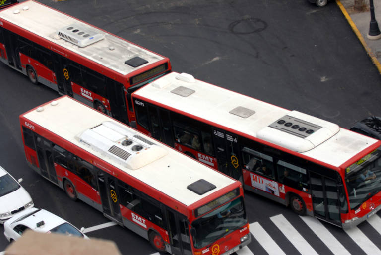 La EMT aprobará la compra de nuevos autobuses híbridos por 4,5 millones de euros