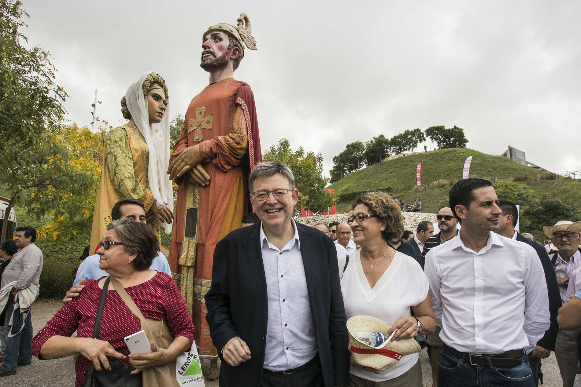 Fiesta de la Rosa del PSPV en València (Fotos: EVA MÁÑEZ)