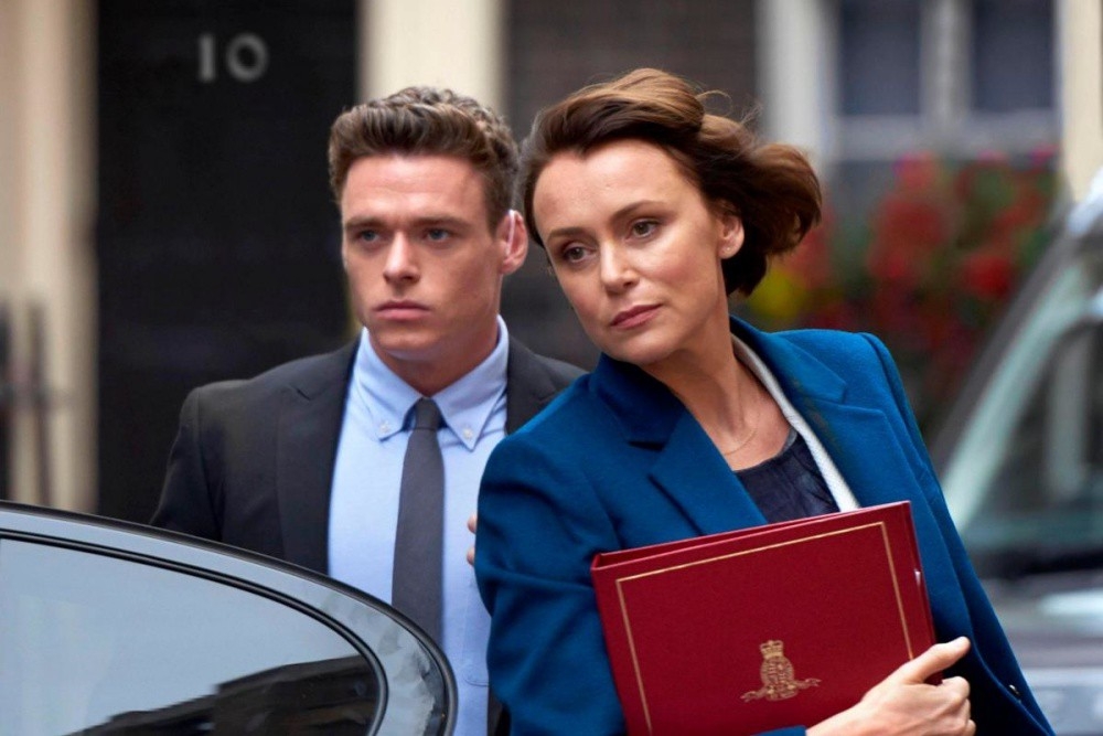 'Bodyguard': intriga política, terrorismo y… Robb Stark desnudo