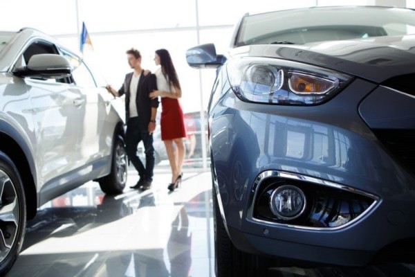 Los españoles son los europeos que más tardan en decidir la compra de un coche: 28 semanas