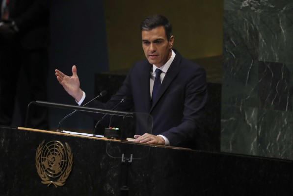 Las revelaciones sobre miembros del Gobierno tapan la agenda norteamericana de Sánchez
