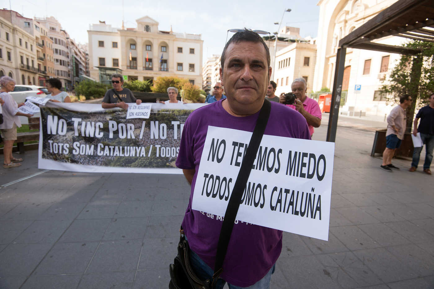 Concentración contra el terrorismo en Alicante (Fotos: RAFA MOLINA)