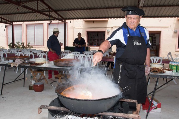 Comida de la Asociación de Amigos del Arroz con Costra de Elche (fotos PEPE OLIVARES)