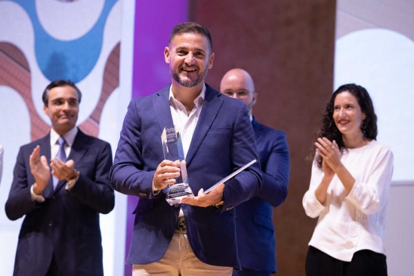 Andrés de España, de 3dids, se lleva el premio al mejor empresario joven de Alicante