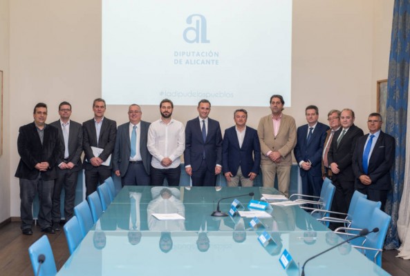 Más allá del trasvase: Alicante pide interconectar las desaladoras y rebajar el nivel de boro