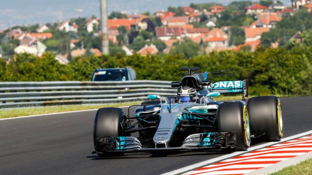 Bottas arrebata la 'pole' a Hamilton