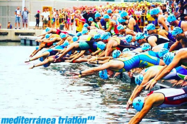 El israelí Yonah y la española Bonilla ganan en el Alicante Triatlón

