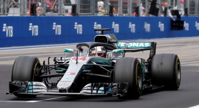 Bottas atiende a las órdenes de equipo y da el triunfo a Hamilton

