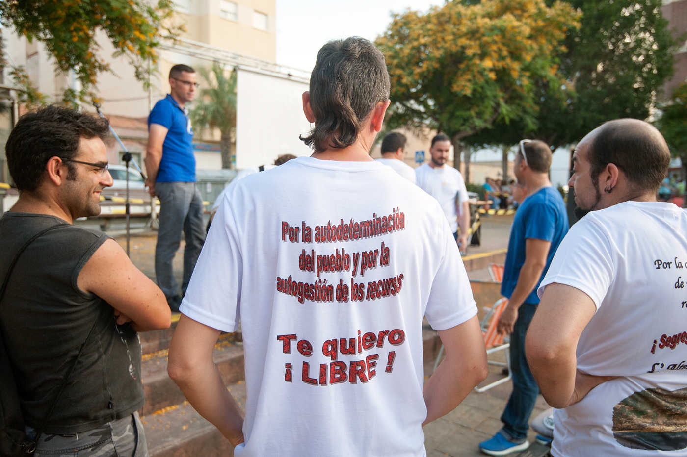 Concentración  vecinal en El Altet para segregarse de Elche (fotos RAFA MOLINA)
