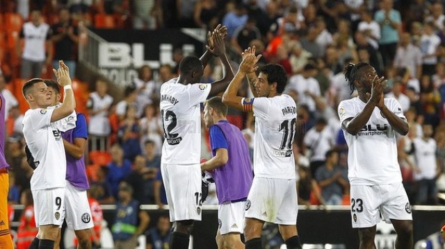 Tres empates y una derrota en las visitas del Valencia al Manchester United
