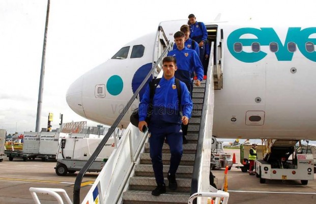 El Valencia busca sus primeros puntos en Manchester