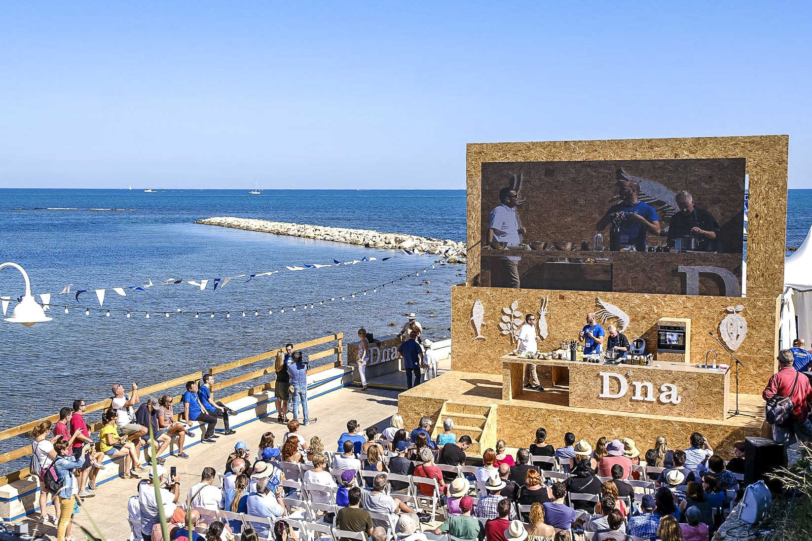 Miles de personas respaldan la cocina mediterránea durante el D*NA Festival 