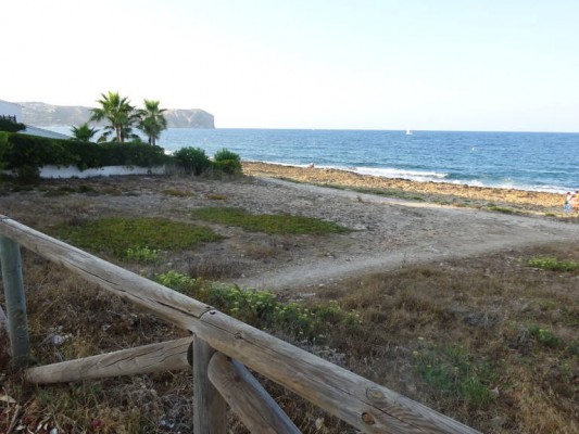 Xàbia abre una vía para revocar la licencia de obra a un restaurante en el Segundo Montañar
