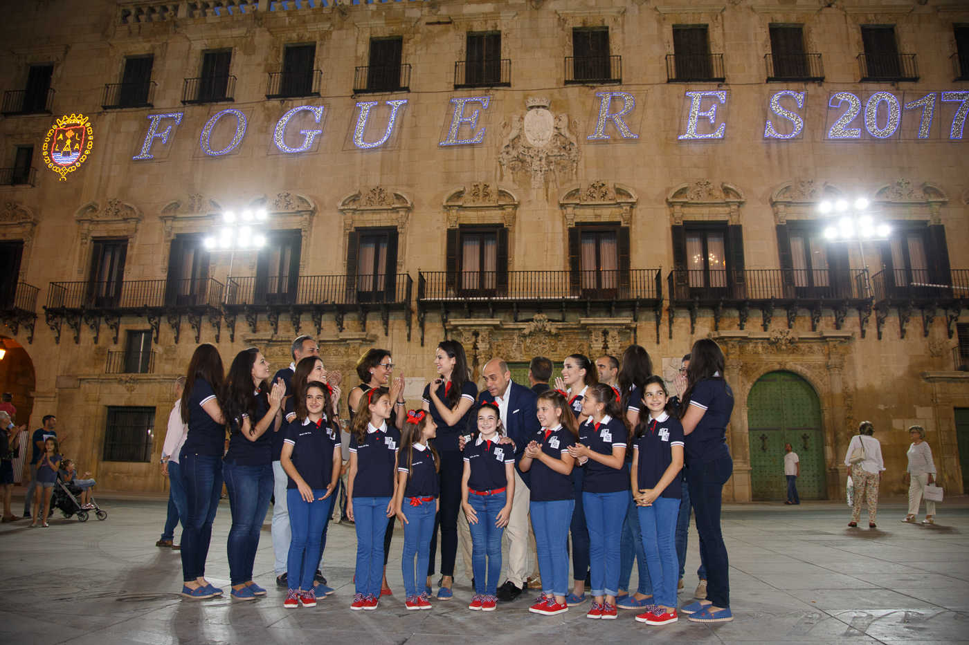 Encendido de la iluminación de les Fogueres (fotos PEPE OLIVARES)