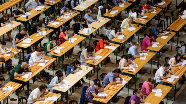 Sanidad abrirá el 5 de noviembre la bolsa de empleo temporal para todas las categorías