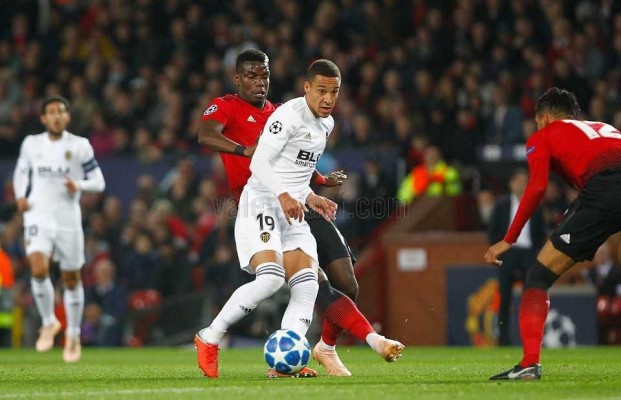 El Valencia salió de Manchester con seis tarjetas