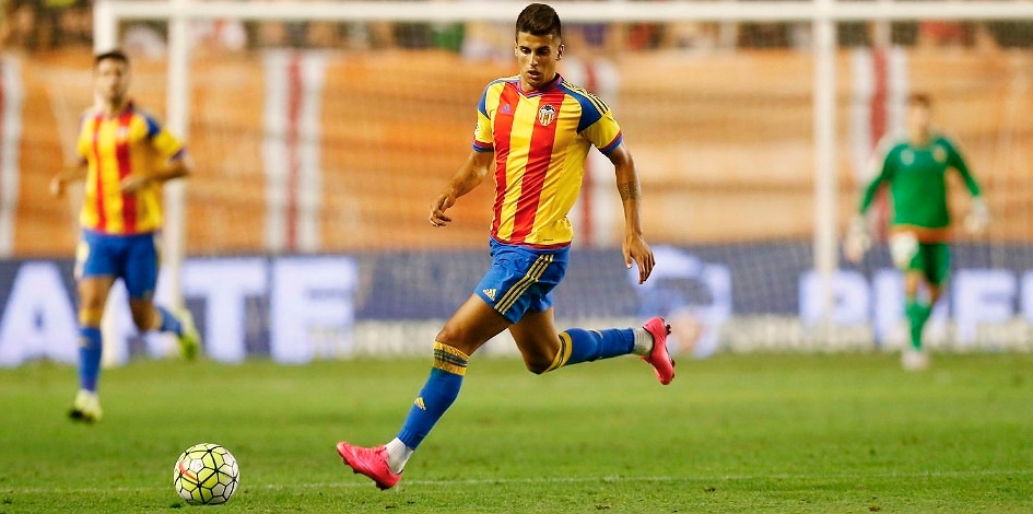 Cancelo sufre una lesión muscular y será baja ante el Athletic y el Celta