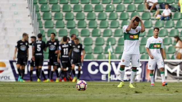 El Lugo ha puntuado en dos de las tres visitas al Elche en Segunda

