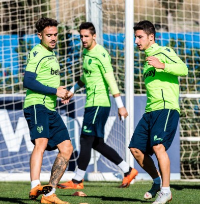 Bardhi vuelve al grupo, pero Luna sigue al margen por una sobrecarga
